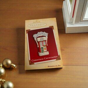 Hallmark Keepsake “Christmas Countdown” Ornament 2005 | Rotating Countdown House